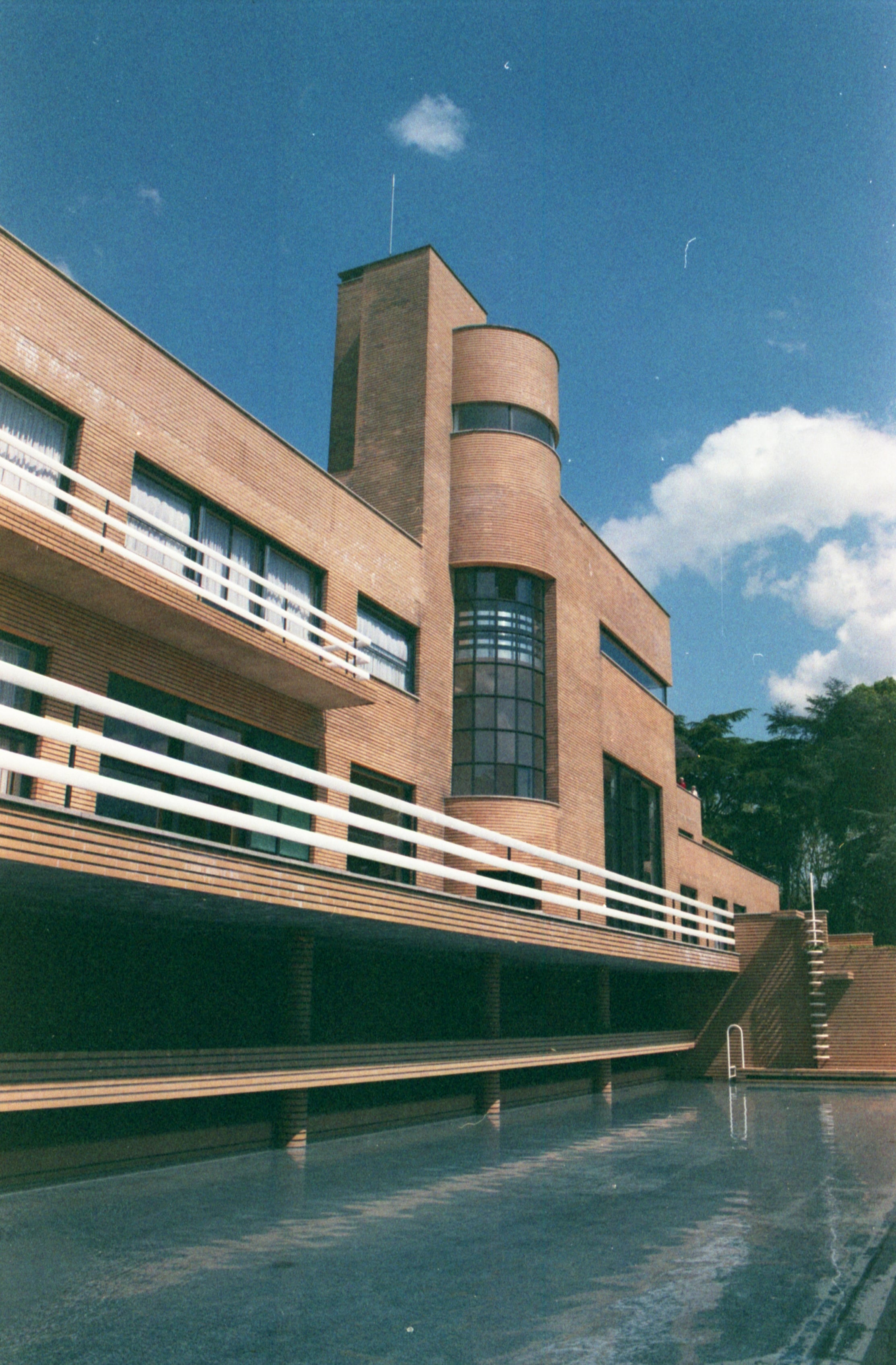 Analog - Photo 8