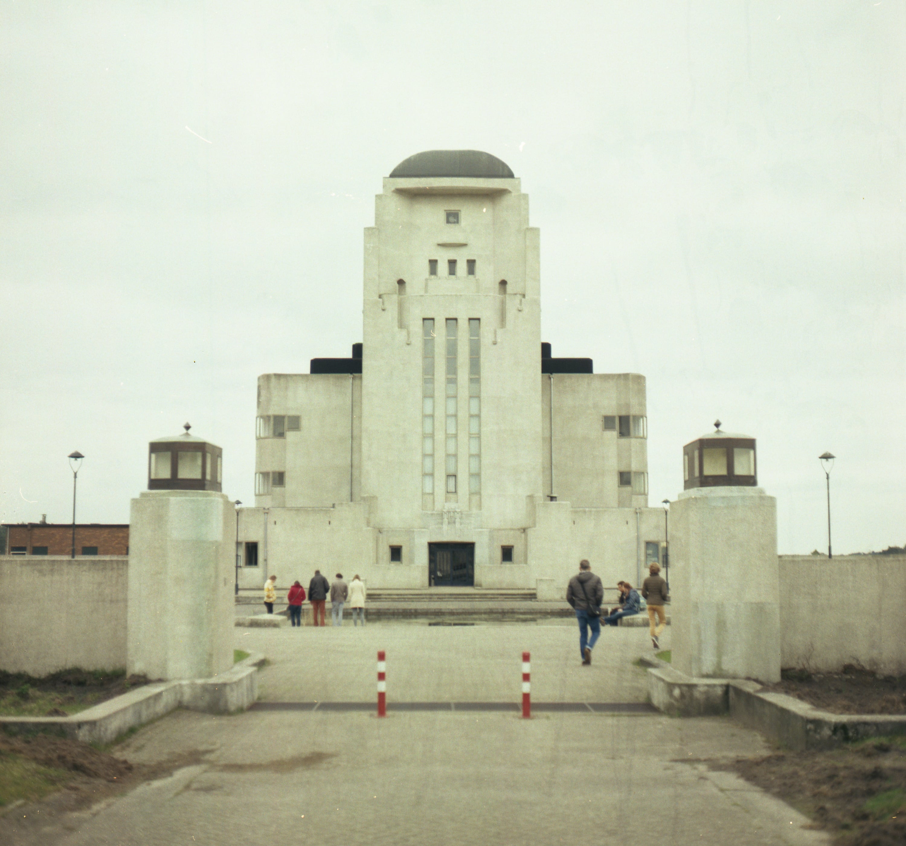 Analog - Photo 1